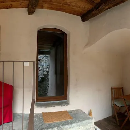 Casa Pietra * Trontano
